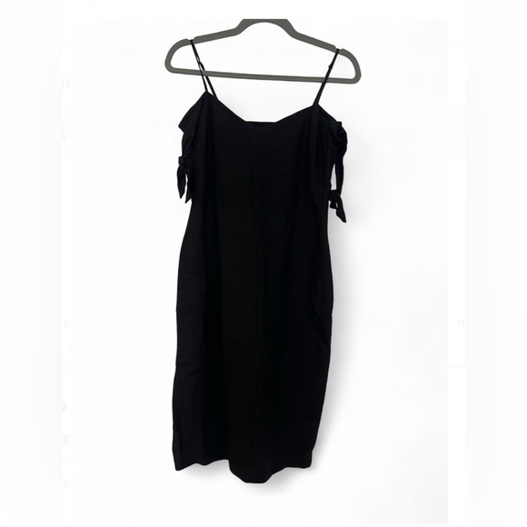 Abercrombie & Fitch Dresses & Skirts - Abercrombie Black Mini Dress